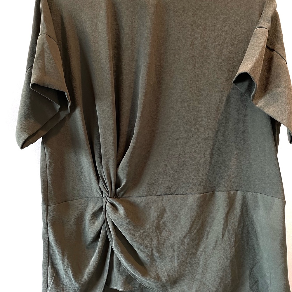 Brand New Worthington Green Blouse Twist Detail on Waist Size M